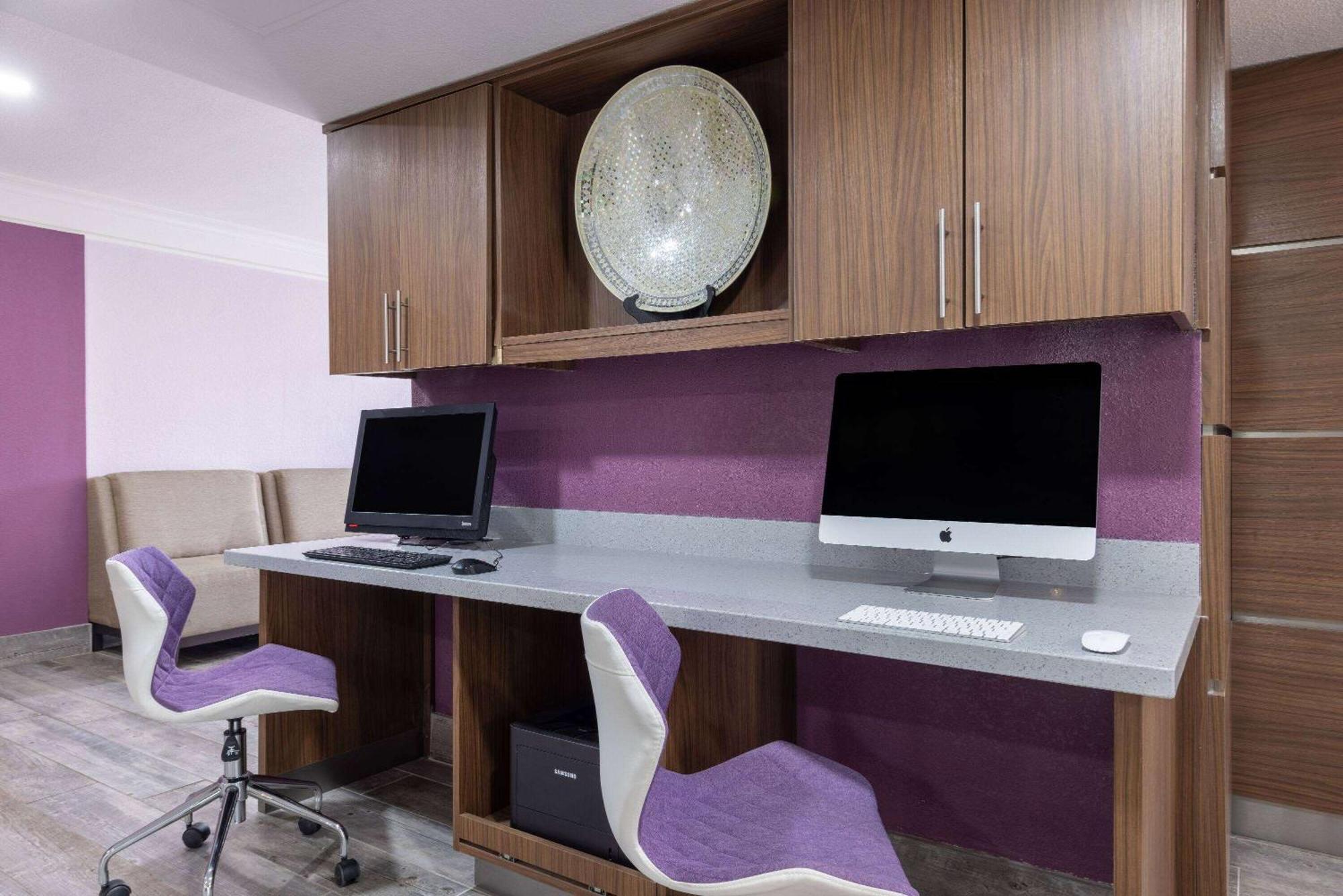 La Quinta Inn By Wyndham Kansas City Lenexa Luaran gambar