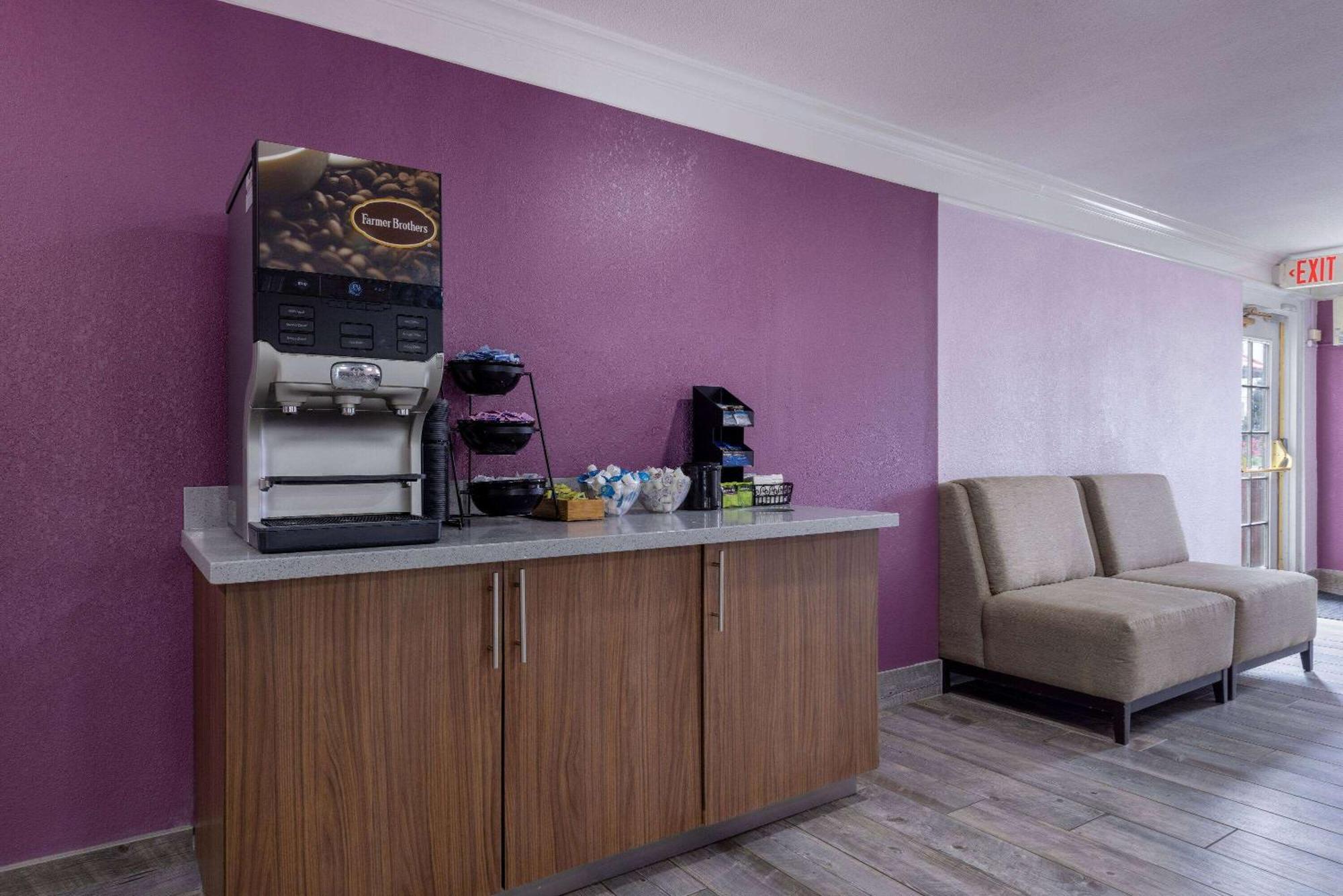 La Quinta Inn By Wyndham Kansas City Lenexa Luaran gambar